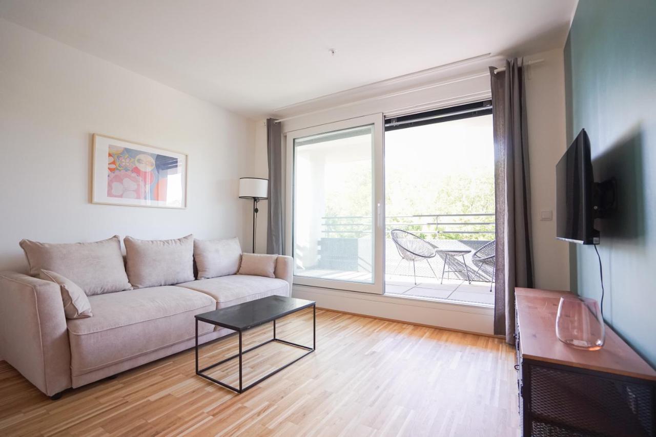 Green Garden Apartment W/.Balcony Near Thermal Spa Vienna Exterior photo